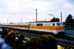 S-Bahn Rhein-Ruhr mit 111 150-9 auf der Fahrzeugparade  Vom Adler bis in die Gegenwart , die im September 1985 an mehreren Wochenenden in Nrnberg-Langwasser zum 150jhrigen Jubilum der Eisenbahn in
