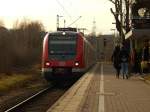422 536-3 kommt als S3 in den Bahnhof Hattingen Mitte eingefahren.

Hattingen 08.03.2015