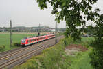 DB Regio 422 043 + 422 020 // Südlich der Station Duisburg-Rahm. // 18. Mai 2016