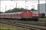 S2 nach Dortmund gezogen von 143 611-2  mit beiden Stromabnehmer oben in Recklinghausen-Sd.  09.07.2007