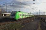 Vom Bahnsteig in Duisburg Hbf wurde am 14 Februari 2022 auf DB 422 514 eingezoomd mit der Camera.