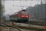 Die Dsseldorfer 143 949 fhrt mit der S1 nach Dortmund Hbf in Bochum-Ehrenfeld ein. (24.02.2008)