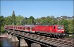 143 241 (9180 6 143 241-8 D-DB) schiebt einen S-Bahnzug der Linie S5 von Hagen Hbf nach Dortmund Hbf und wird gleich Witten(Ruhr) erreichen. (12.05.2008)
