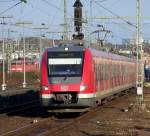 422 031/531 fhrt mit einer weiteren Einheit(422 005/505) in den Dsseldorfer Hbf ein. 28.12.08