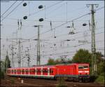 143 177 mit der S8 bei der Einfahrt in Mnchengladbach Hbf 4.8.2009