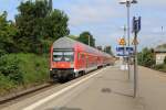 DB Rostocker S-Bahn: Ein Zug der S1 - von Warnemnde kommend - erreicht am 19.