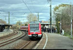 430 ??? und 430 043-0 der S-Bahn Stuttgart als S3 von Stuttgart-Vaihingen nach Backnang stehen im Bahnhof Waiblingen auf Gleis 3.
[11.3.2020 | 13:19 Uhr]