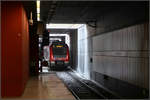 Tageslicht im S-Bahntunnel -    Ein Zug der Linie S1 befährt den wegen Stuttgart 21 nach oben geöffneten Tunnel unter den zukünftigen Bahnsteigen des neuen Hauptbahnhofes.