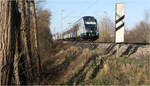 Der Gegenzug - 

Ein weitere Vollzug mit Wagen der neuen Serie der Baureiche 430 quert kurze Zeit später die selbe Fotostelle in Richtung Schorndorf.

14.02.2023 (M)