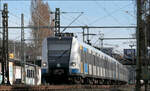 Irgendwie schielende S-Bahn -     423 340 auf der Stuttgarter S-Bahnlinie S1 in Richtung Vaihingen zwischen Ober- und Untertürkheim.