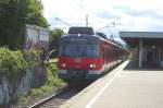 Selten sieht man die in Plochingen beheimateten Triebzge der BR 420plus, dies liegt wahrscheinlich auch daran, dass es nur wenige gibt. Am 25.7.2009 konnte ich 420 916-9 mit LED-Leuchten und groer Klimaanlage auf dem Dach als S6 nach Leonberg am Stuttgarter Nordbahnhof festhalten.