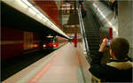 Im S-Bahnhof Stuttgart Hauptbahnhof.