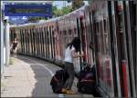 Schieflage -     Fahrgastalltag bei der S-Bahn Stuttgart.