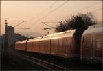 Wenn der Fotograf nichts mehr sieht II -    Blindschuss bzw Nachschuss auf einen S-Bahnzug der Baureihe 430 kurz vor Weinstadt-Endersbach auf der Remsbahn.