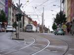 Wagen 1025 der Saarbrcker Stadtbahn auf der Linie 1 Richtung Brebach unterwegs im Stadtteil Malstatt - hier zwischen den Haltestellen Pariser Platz/St.