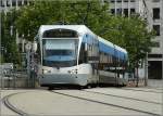 Ankunft einer Straenbahn an der Haltestelle Saarbrcken Hbf am 22.06.09.