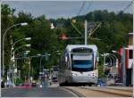 Die Saarbahn hat die Steigung zwischen den Haltestellen Rastpfuhl und Pariser Platz im Saarbrcker Stadtteil Malstatt fast geschafft.