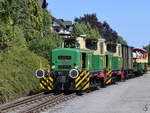 Nach einem Lokwechsel in Oberzissen ziehen die Diesellokomotiven O&K MV 10S  D1  &  D2   den Zug weiter zur Endhaltestelle Engeln.