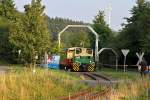 Brohltalbahn - Nacht der Vulkane - 26.07.2014. Die D1 mit dem abendlichen Personenzug bei der Ausfahrt aus dem Bahnhof Engeln. -- Komplette Bilderserie siehe http://www.schmalspuralbum.de/thumbnails.php?album=404