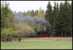 Dampflok 991794-9 der Fichtelbergbahn hat hier 26.04.2019 um 12.24 Uhr mit einem Personenzug nach Oberwiesenthal den Bahnhof Kretscham - Rothensehma verlassen und strebt nun dem nächsten Haltepunkt Niederschlag zu.