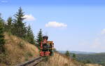 Lok No. 1 des Santa Fé Express, einer 914mm-Schmalspurbahn im Sauerland (NRW), des FORT FUN-Parks, Bestwig. Sowohl die gasbefeuerte Schlepptenderlokomotive wie auch der Wagenpark wurden bei den Crown Metal Products in Pennsylvania/USA produziert und kamen 1979 als US-Import nach Deutschland. 13. August 2024.