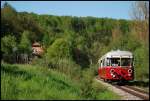 Triebwagen T33 ist als Tp13 unterwegs von Neresheim nach Sgmhle. Aufgenommen am 11.Mai 2008 am Km 2,2 der Hrtsfeldstrecke.