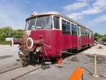 Triebwagen T37 (der einzige MAN-Schienenbus für Meterspur) der Härtsfeld-Museumsbahn in Neresheim beim Museumstag am 14.5.2015