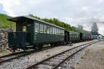 Personenwagen HMB 5, HMB 1, und HMB 7 der Härtsfeld-Museumsbahn in Neresheim beim Museumstag am 14.5.2015