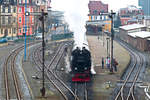 99 7237-3 kurz vor der Abfahrt am 17.02.2018 n Nordhausen-Nord, fotografiert von der Zeppelinbrücke aus