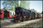 997235 steht am 12.5.1994 mit einem Personenzug am Bahnsteig im Bahnhof Drei Annen Hohne.