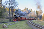 Der 99 234 mit dem Mephisto-Express bei Ausfahrt aus den Bahnhof Drei Annen Hohne in Richtung Brocken am 19.