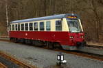 Triebwagen 187 019 als P 8981 (Eisfelder Talmühle - Nordhausen Nord) am Nachmittag des 25.02.2017 bei der Einfahrt in den Bahnhof Ilfeld.