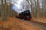 Einfahrt von 99 6001 mit P 8967 (Gernrode-Hasselfelde) am Nachmittag des 26.02.2017 in den Haltepunkt Sternhaus-Ramberg.