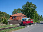 Anlsslich des 125. Geburtstag der Harzquerbahn war der T41 des DEV zu Gast in Wernigerode. Am 24.08.2024 war der Triebwagen auf dem Weg von Wernigerode Hbf. nach Hasserode und wurde kurz vor dem Ziel vom Fotografen erwartet. 