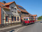 T41 des DEV war am 24. und 25.08.2024 bei den Harzer Schmalspurbahnen zu Gast. Auf einer Fahrt von Wernigerode Hbf. nach Heasserode kam der Triebwagen am 24.08.2024 durch die Kirchstrae