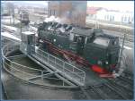 ber die Drehscheibe gelangt 99 7240-7 in ein anders Depotgeleise in Wernigerode. (06.12.2009)