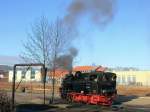 99 6101 steht im angeheizten Zustand auf dem Betriebsgelnde des Bahnhofs Wernigerode am 20.