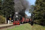 99 7245-6 (Baujahr: 1956) der Harzer Schmalspurbahn GmbH (HSB) mit Lokzalzug 8929 Brocken-Nordhausen bei Drei Annen Hohne am 4-10-2014.