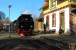 Kleinbahnidylle am 19.10.2014 im Bahnhof Straßberg (Harz).