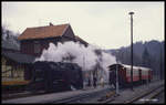 997242 setzt am 6.3.1990 im Bahnhof Alexisbad auf die andere Zugseite um.