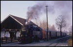 997241 hält am 17.3.1990 um 17.17 Uhr mit dem P 14409 auf dem Weg in den Hochharz im Bahnhof Wernigerode Westerntor.