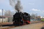 99 1747 beim Verschub im Bhf. Radeburg. (30.03.2023)