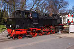 99 2324-4 während des Rangierens am Bahnhof Bad Doberan - 16.04.2022