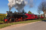 99 2324-4 an der Fritz-Reuter-Straße in Kühlungsborn West - 18.04.2022