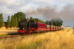 Br 99 2323-6 der Mecklenburgischen Bäderbahn Molli verlässt Kühlungsborn Richtung Bad Doberan.