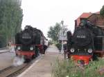 99 2322-8 mit Regelzug und die nicht mehr betriebsfhige 99 332 im Bahnhof Khlungsborn West.