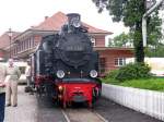 MOLLI-Dampflok BR 99 332 -Mecklenburgische Bderbahn -MOLLI- mit Packwagen, Khlungsborn-West 10.07.2009