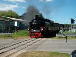 99 1782 berquerte am 17.Juni 2010 in Putbus an der Ausfahrt nach Lauterbach Mole einen Bahnbergang.Als dieser Bahnbergang noch Mechanisch war und mit einem Schrankenwrter besetzt war,hatte auch ich fters das Glck an der Schranke zuarbeiten.