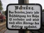 Dieses Schild steht im Bahnhof Schierwaldenrath (Selfkantbahn)