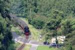 27.06.2013, Zug 208 zwischen Teufelsmhle und Bahnhof Oybin.